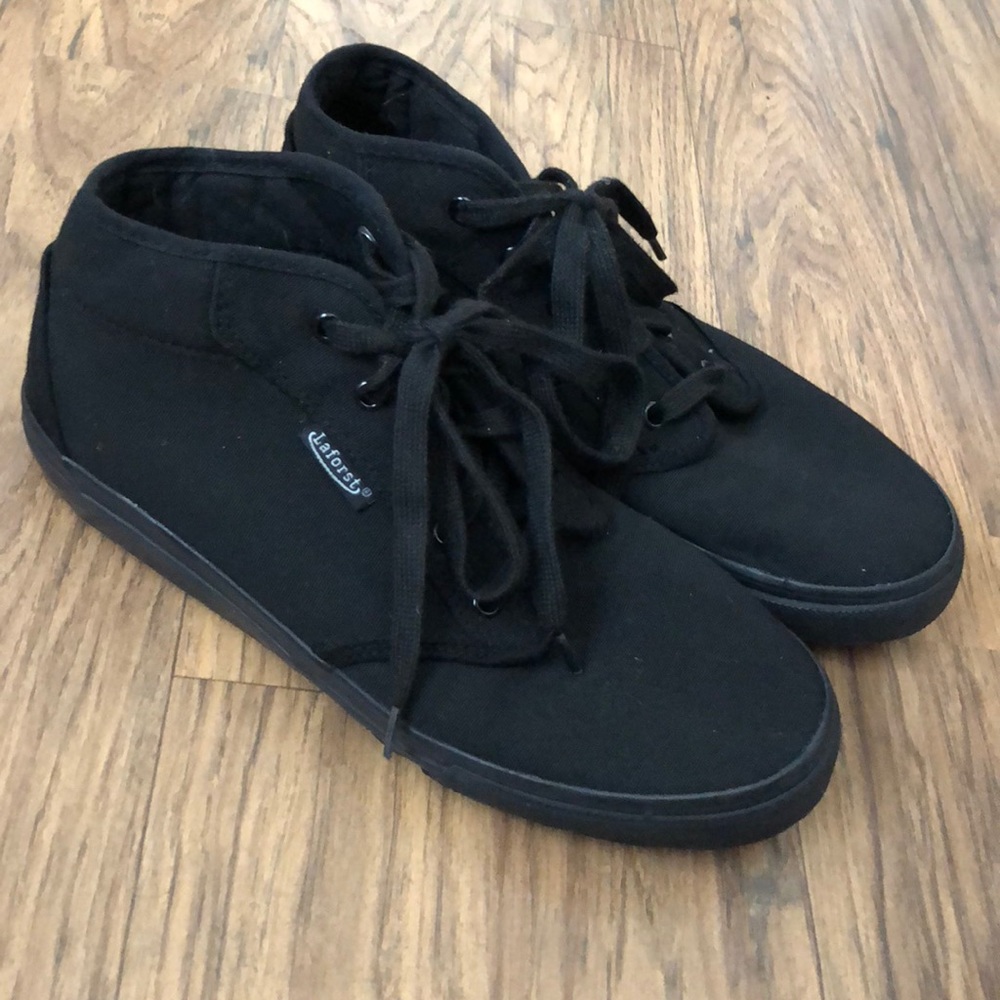 LIKE NEW No Slip Shoes